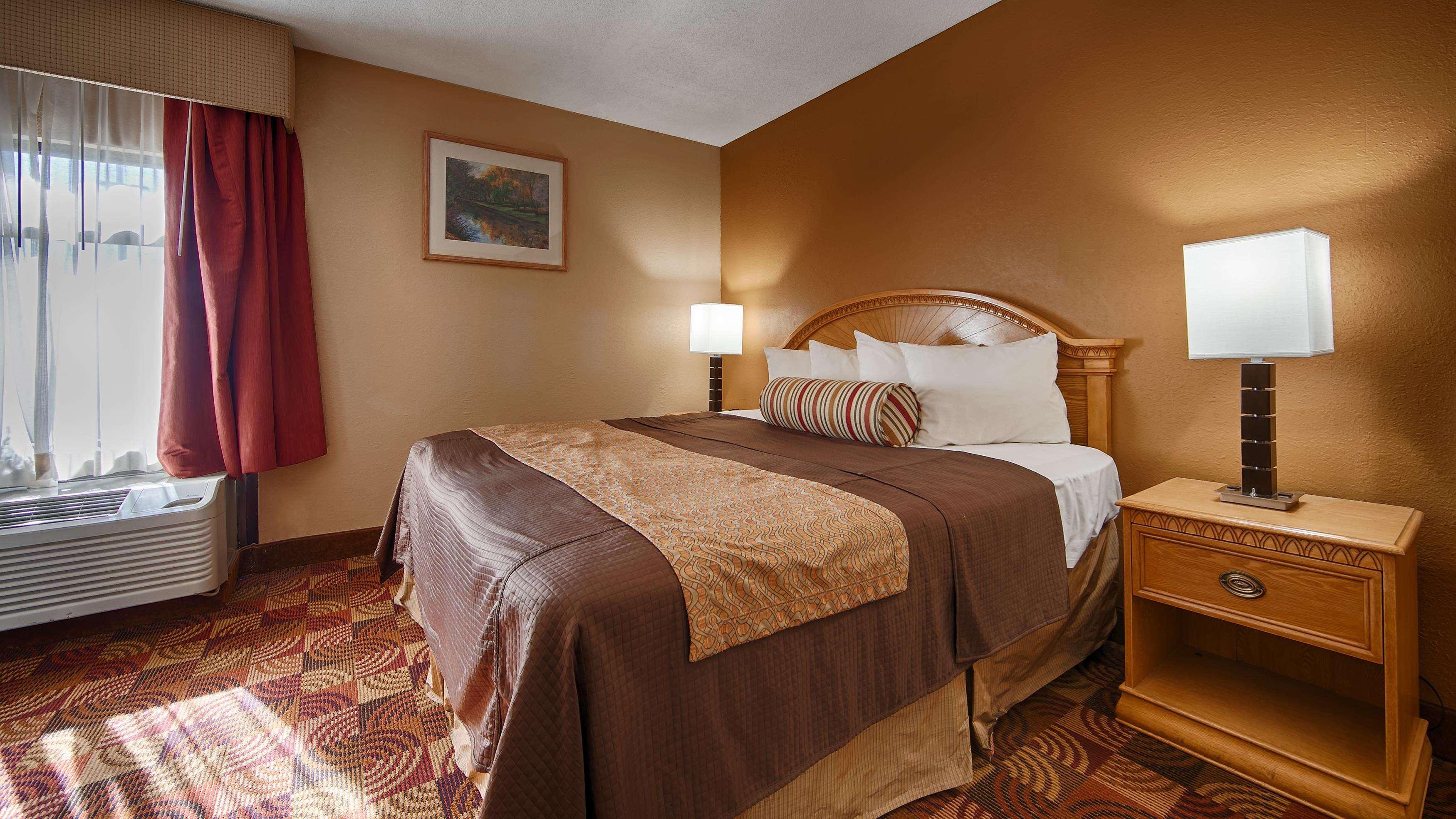 Best Western Martinsville Inn Экстерьер фото