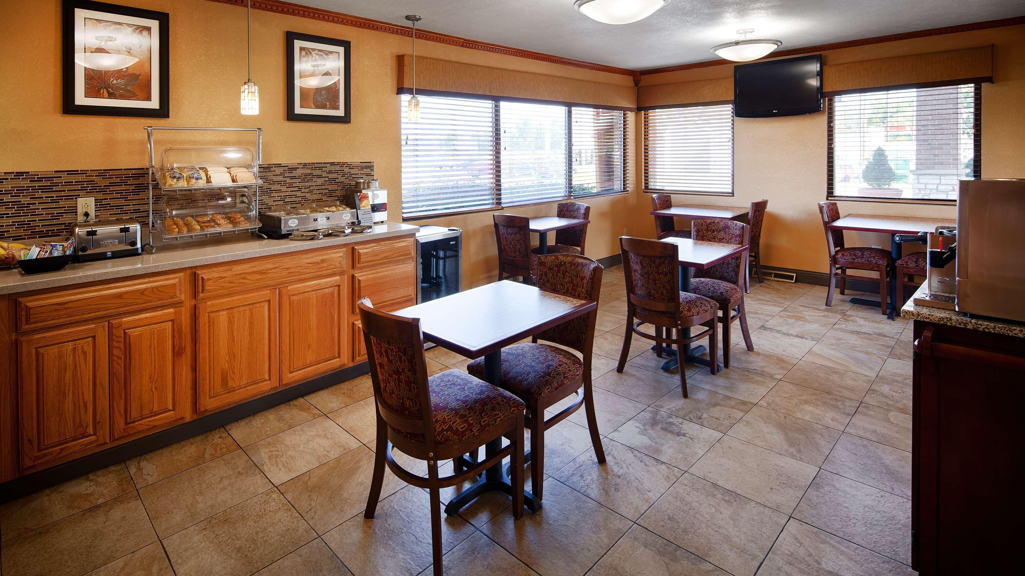 Best Western Martinsville Inn Экстерьер фото