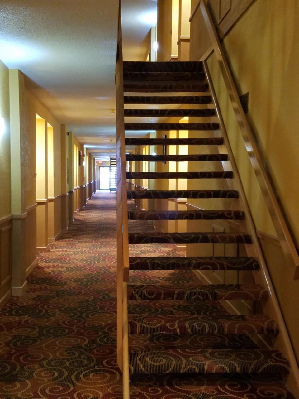 Best Western Martinsville Inn Экстерьер фото